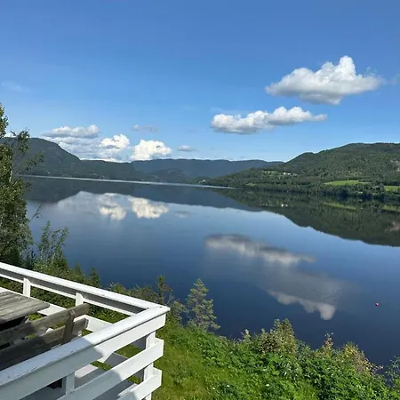 度假居 Halsteinsplassen *